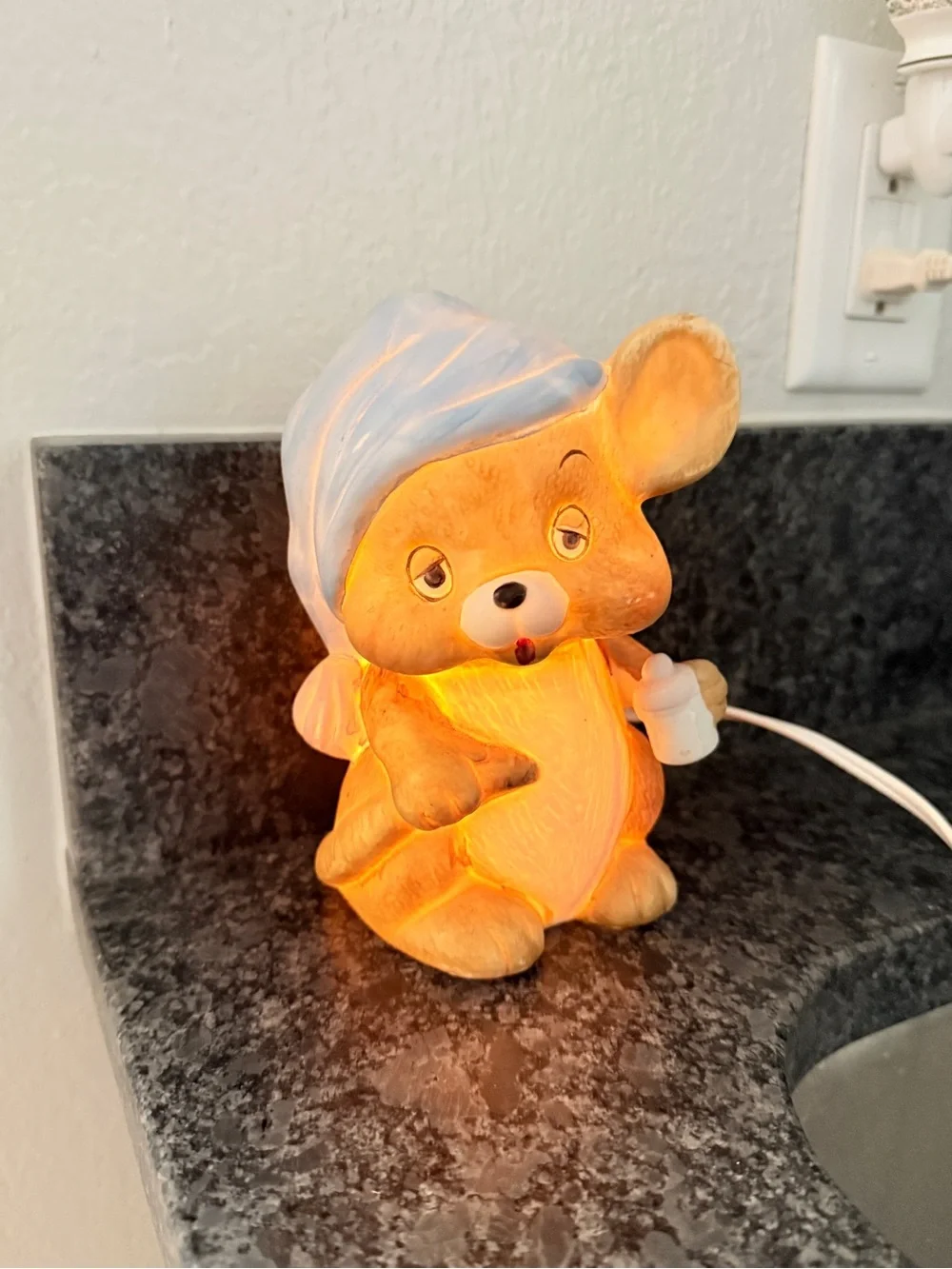 Vintage Porcelain Sleepy Mouse Night Light – Nursery Lamp with Blue Hat